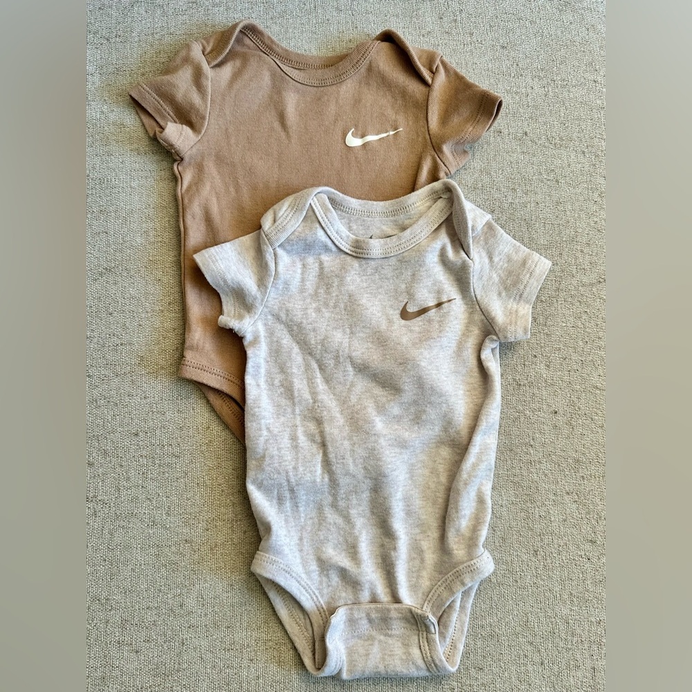 🦋(2) Nike Infant Onesies